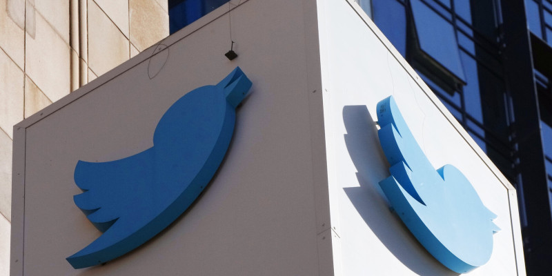 Hack trick tăng người theo dõi Twitter chỉ với một dịch vụ mua Follow Twitter